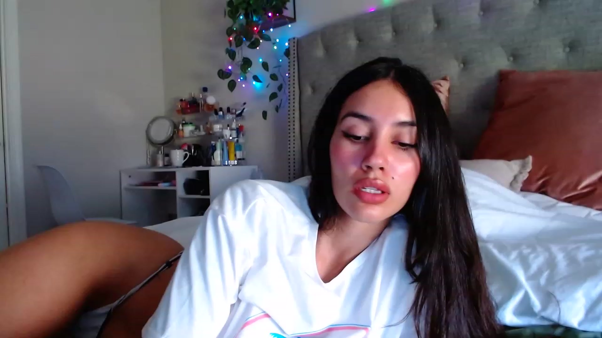 Gallery image thumbnail from SofiDiamond_'s myfreecams stream on, 07/07/2023, 17:13 image 7 of 20