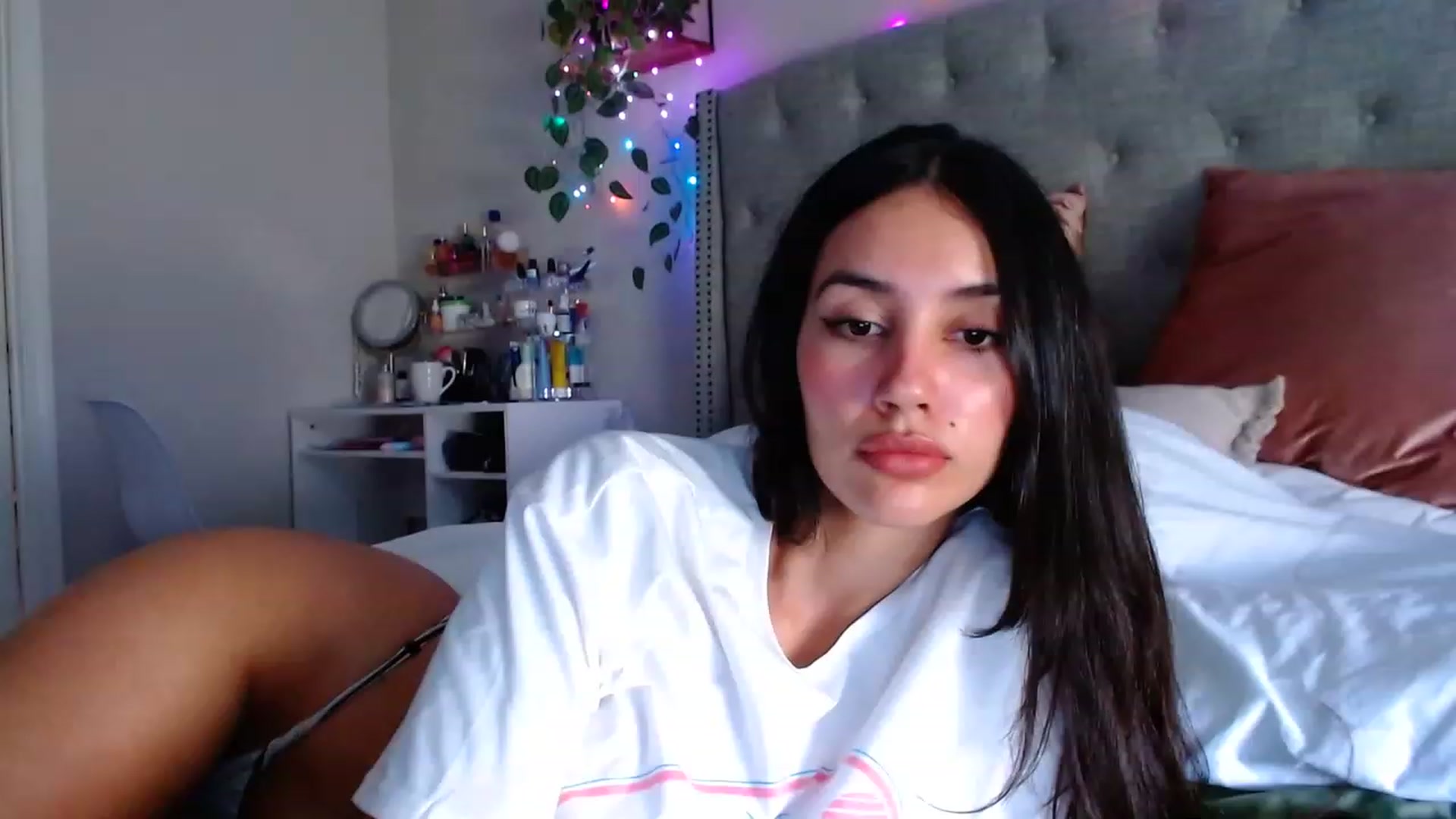 Gallery image thumbnail from SofiDiamond_'s myfreecams stream on, 07/07/2023, 17:13 image 3 of 20