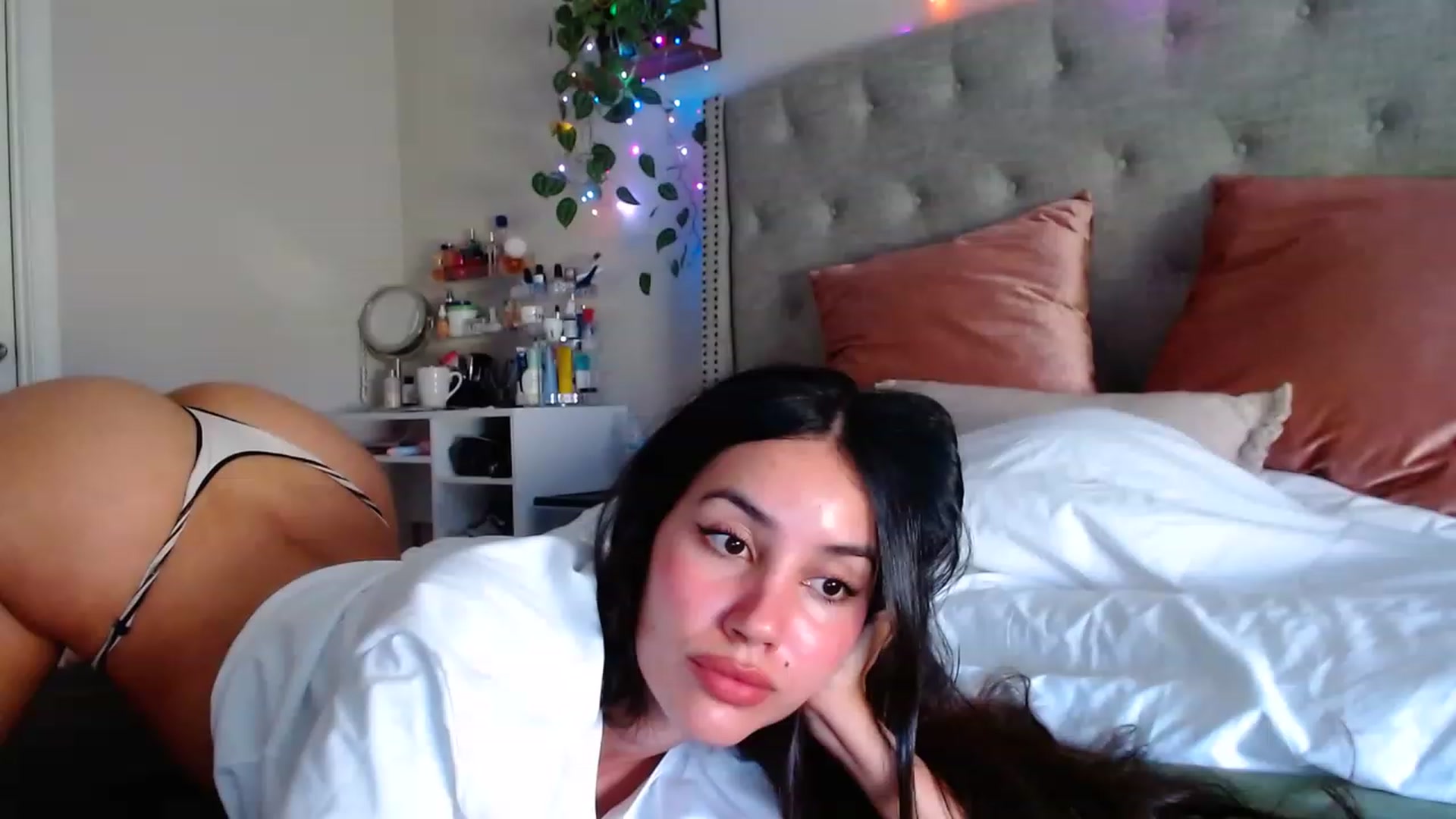 Gallery image thumbnail from SofiDiamond_'s myfreecams stream on, 07/07/2023, 17:13 image 9 of 20