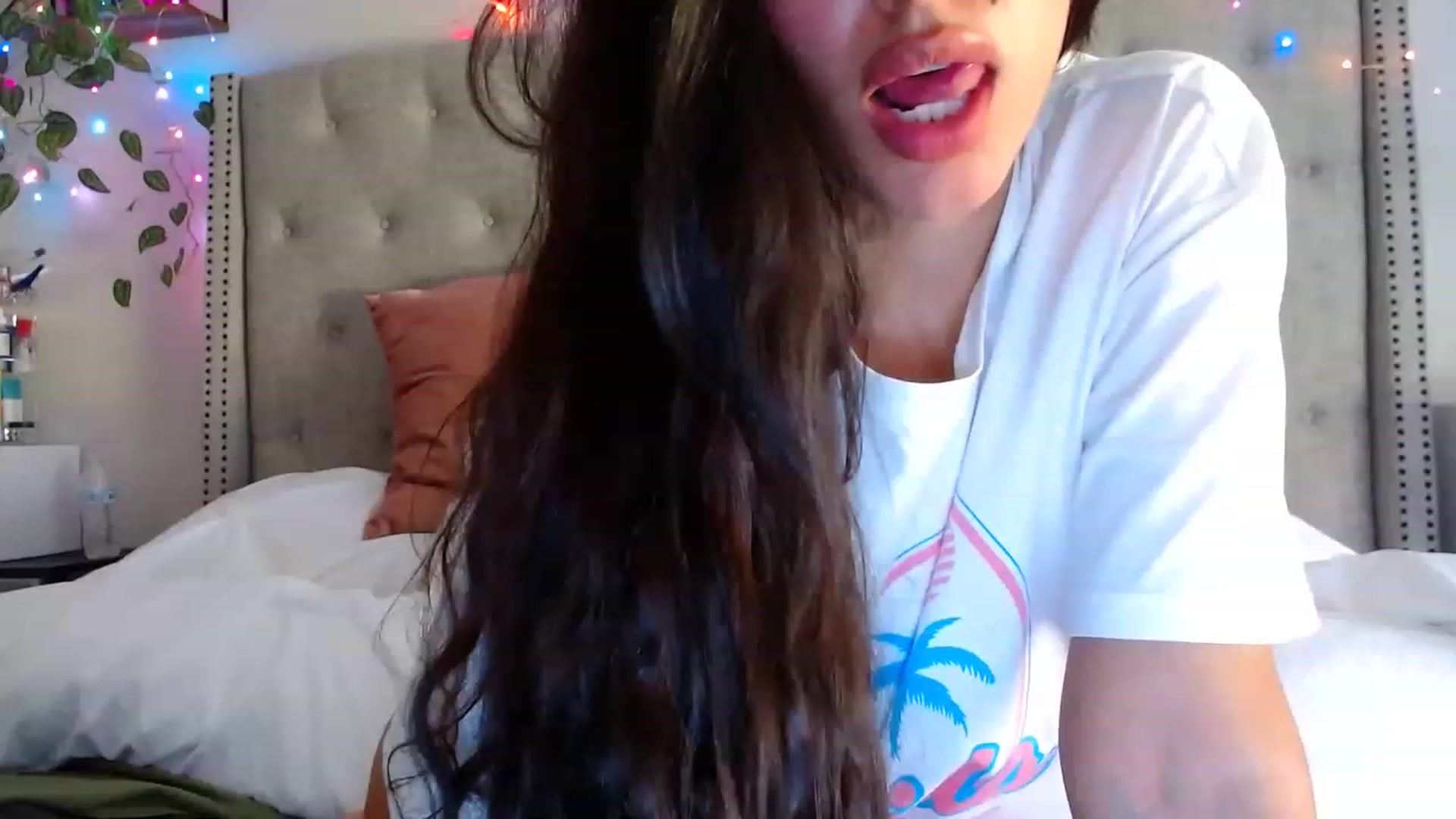 Gallery image thumbnail from SofiDiamond_'s myfreecams stream on, 07/07/2023, 18:47 image 9 of 20