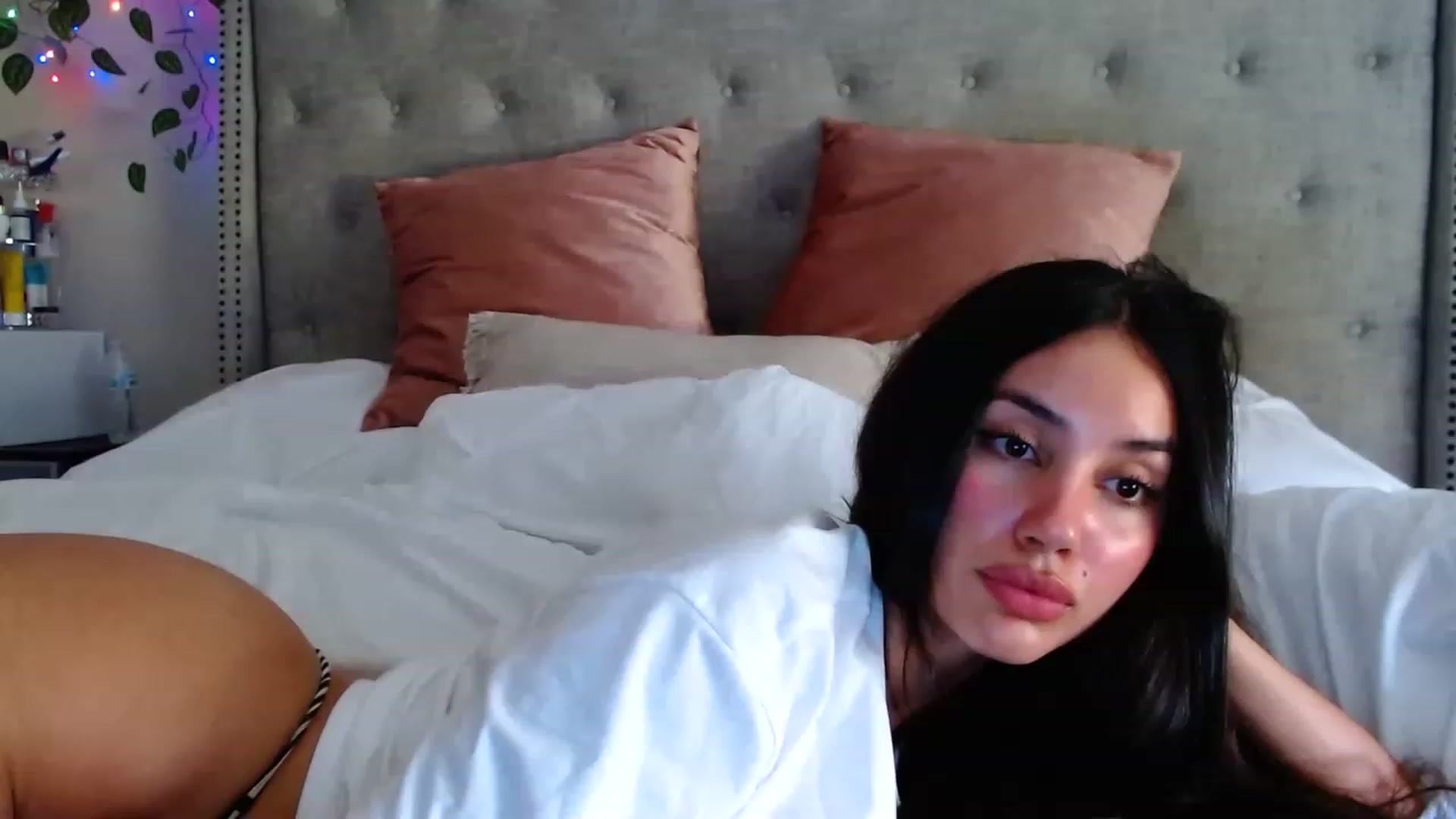 Gallery image thumbnail from SofiDiamond_'s myfreecams stream on, 07/07/2023, 18:47 image 18 of 20