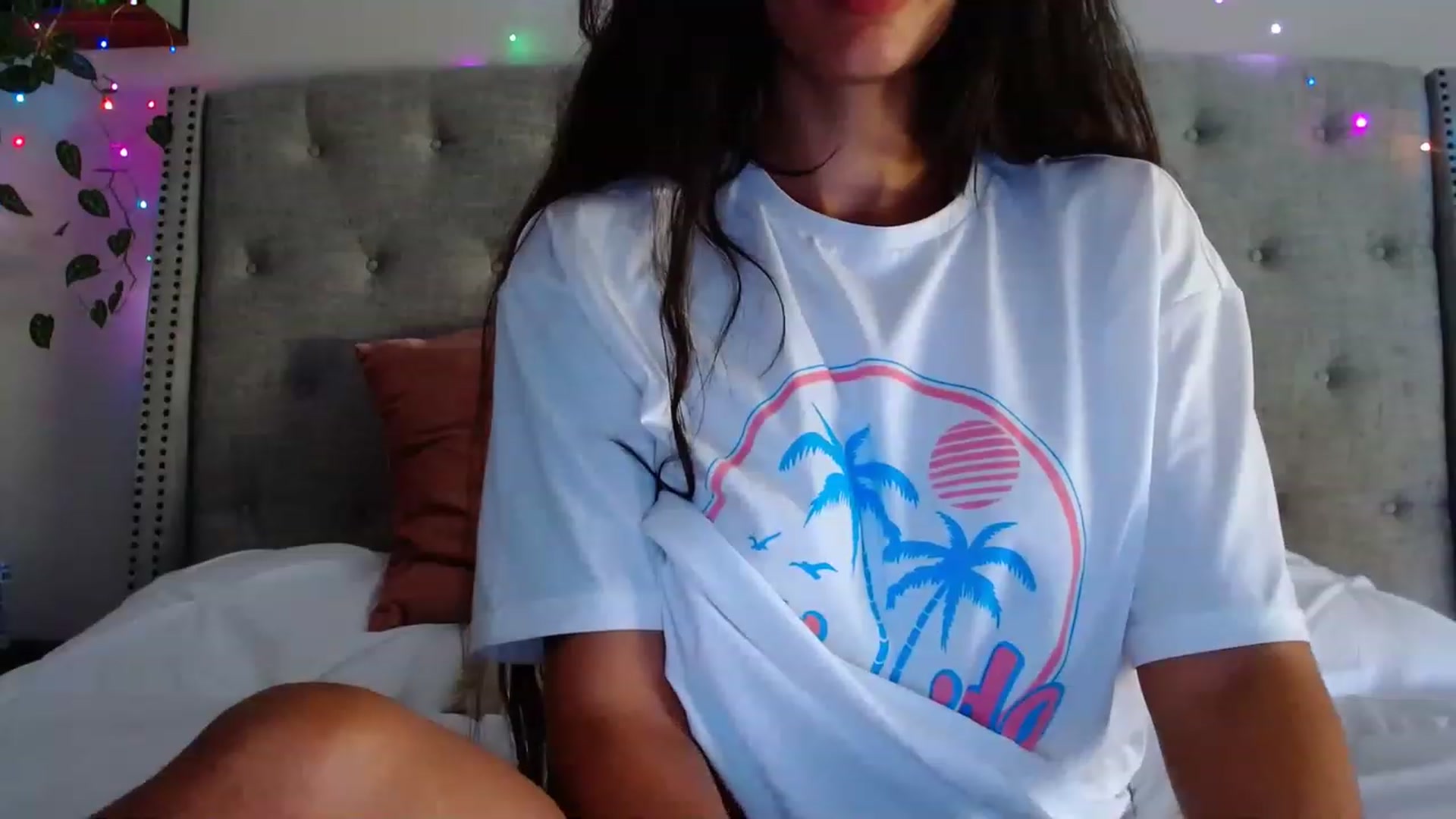 Gallery image thumbnail from SofiDiamond_'s myfreecams stream on, 07/07/2023, 18:47 image 13 of 20