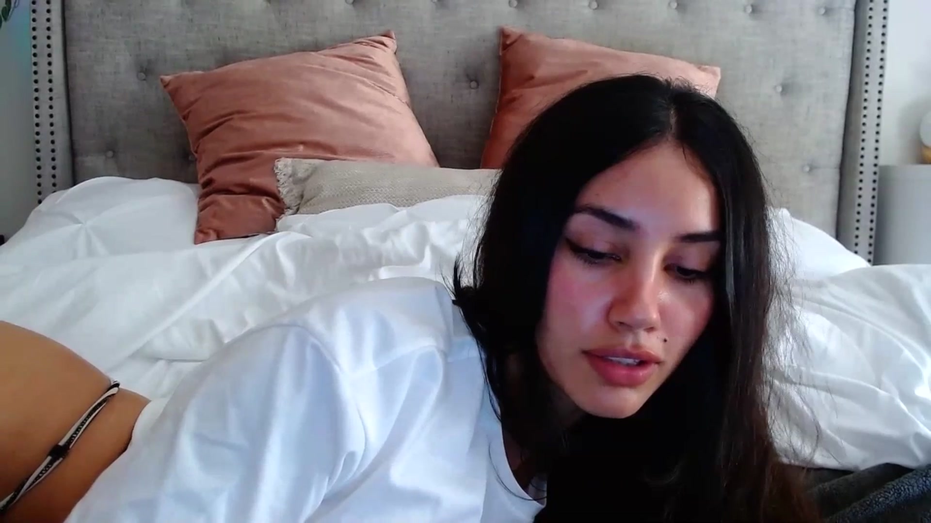 Gallery image thumbnail from SofiDiamond_'s myfreecams stream on, 07/07/2023, 20:35 image 4 of 20