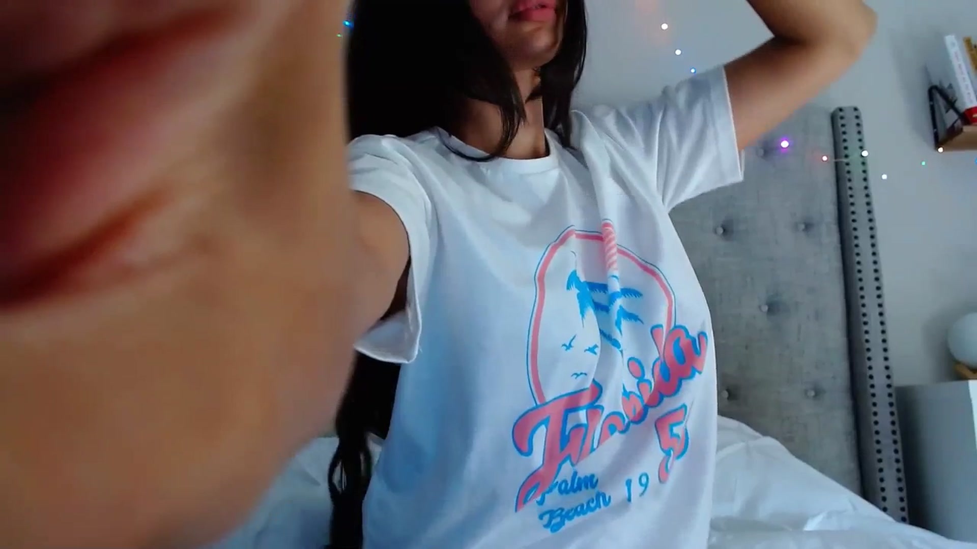 Gallery image thumbnail from SofiDiamond_'s myfreecams stream on, 07/07/2023, 20:35 image 18 of 20