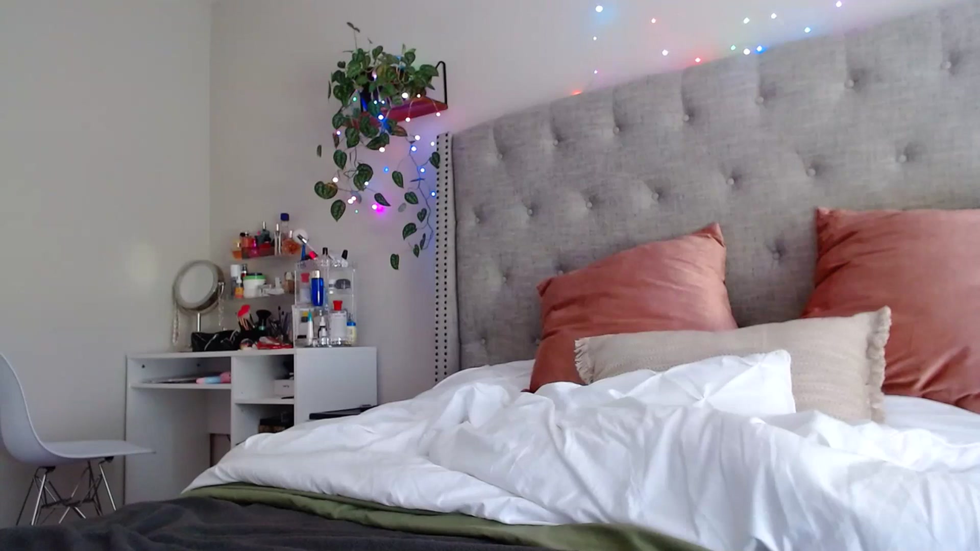Gallery image thumbnail from SofiDiamond_'s myfreecams stream on, 07/08/2023, 20:16 image 4 of 20