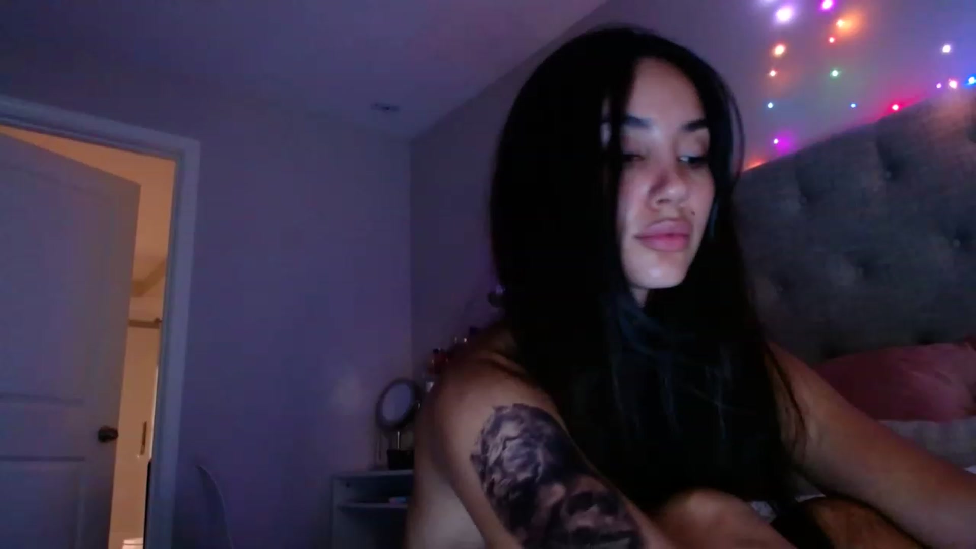 Gallery image thumbnail from SofiDiamond_'s myfreecams stream on, 07/09/2023, 24:26 image 3 of 20