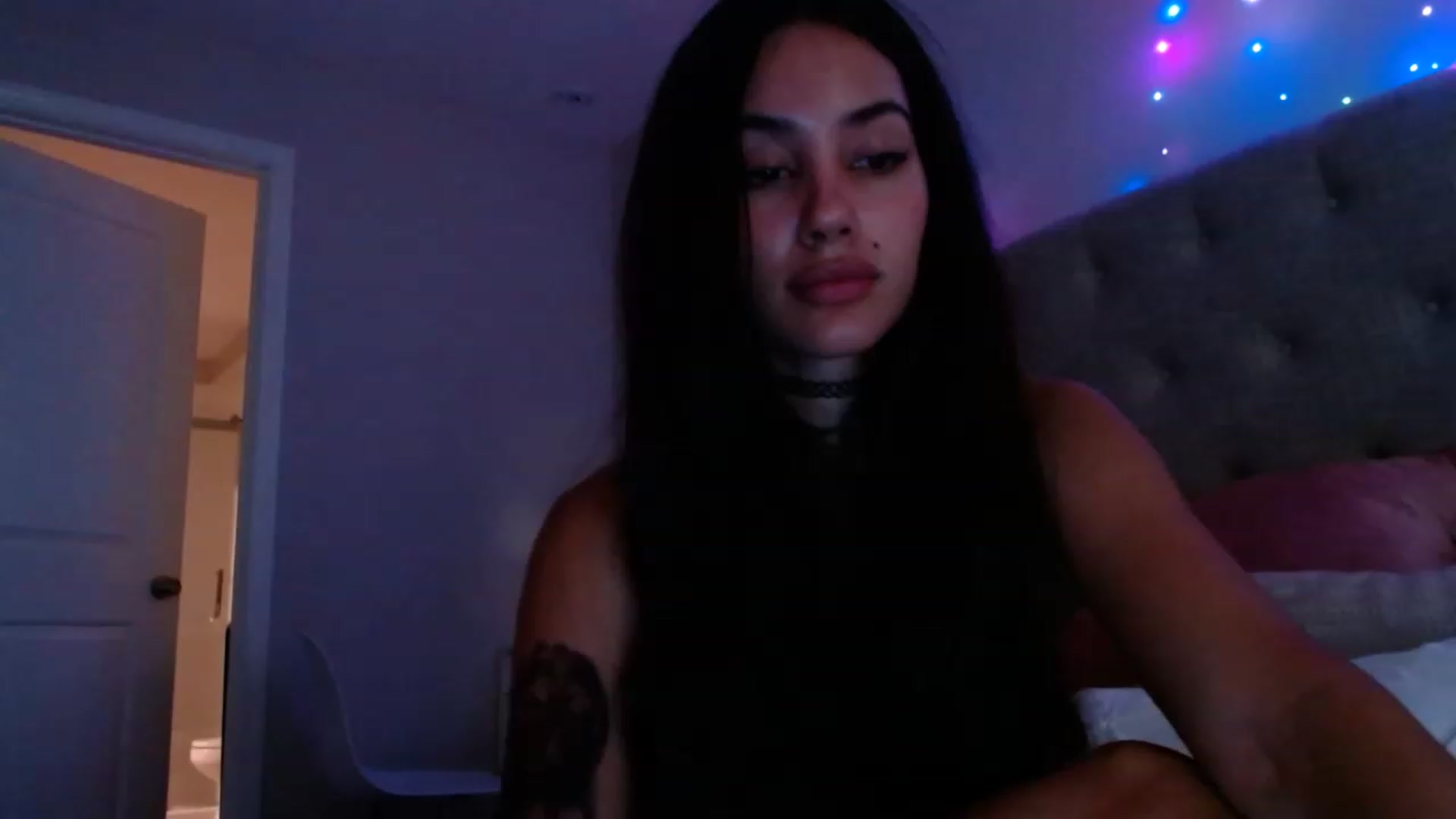Gallery image thumbnail from SofiDiamond_'s myfreecams stream on, 07/09/2023, 24:26 image 1 of 20