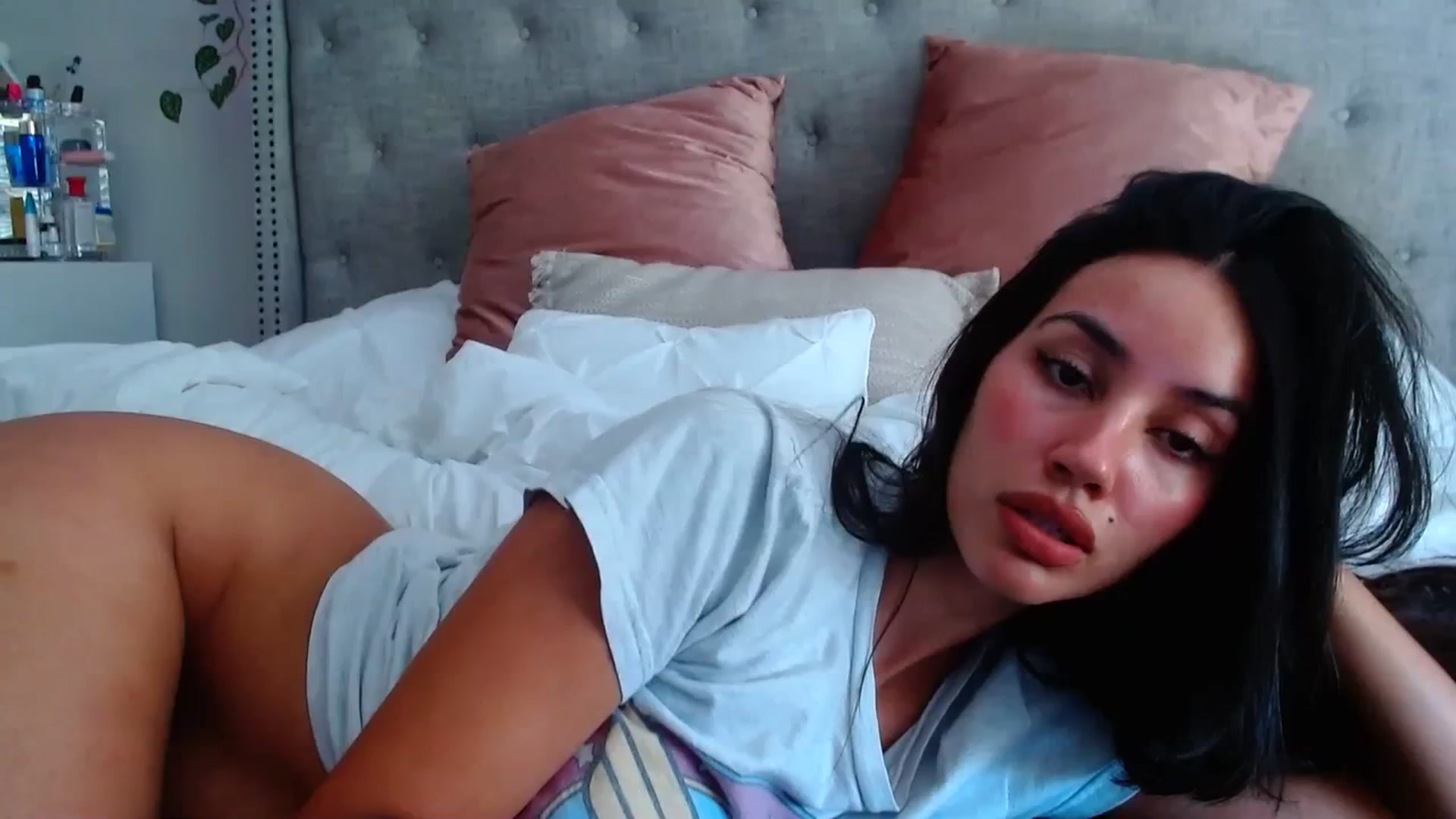 Gallery image thumbnail from SofiDiamond_'s myfreecams stream on, 07/12/2023, 21:40 image 1 of 20