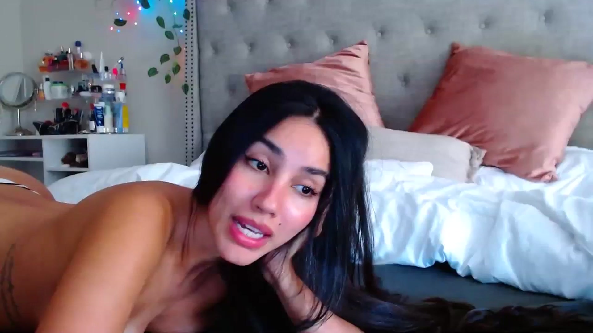 Gallery image thumbnail from SofiDiamond_'s myfreecams stream on, 07/29/2023, 20:53 image 11 of 20