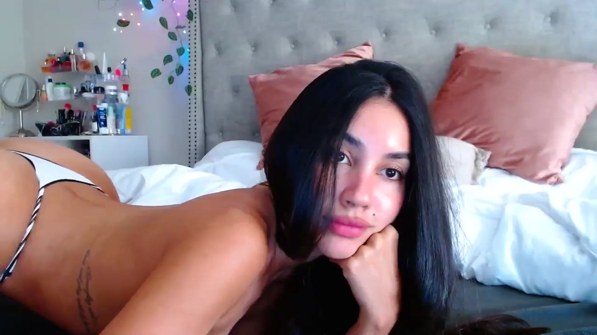 Gallery image thumbnail from SofiDiamond_'s myfreecams stream on, 07/29/2023, 20:53 image 13 of 20