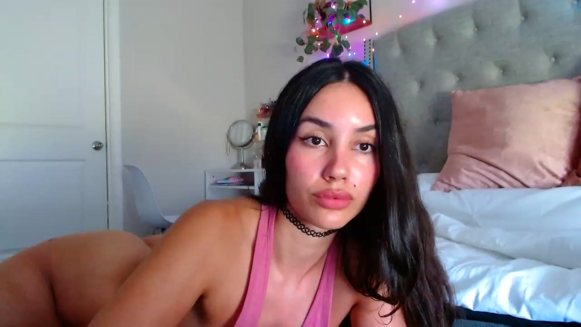 Gallery image thumbnail from SofiDiamond_'s myfreecams stream on, 08/04/2023, 18:15 image 4 of 20