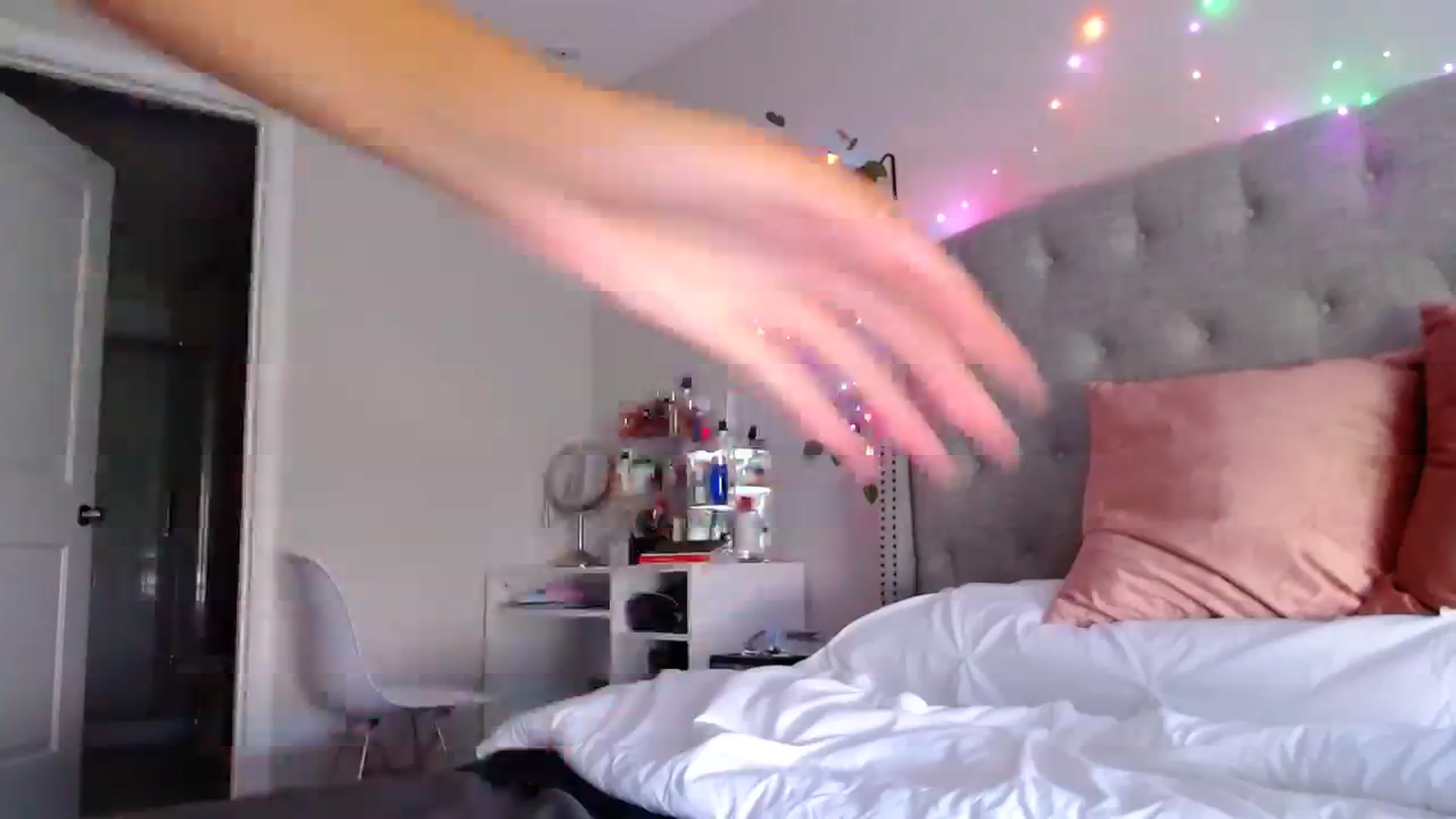 Gallery image thumbnail from SofiDiamond_'s myfreecams stream on, 08/04/2023, 19:03 image 9 of 20