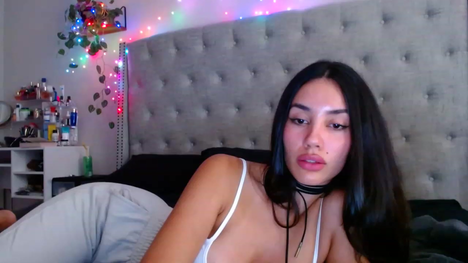 Gallery image thumbnail from SofiDiamond_'s myfreecams stream on, 08/05/2023, 21:13 image 4 of 20
