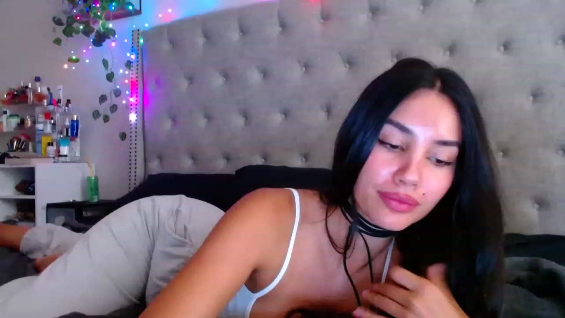Gallery image thumbnail from SofiDiamond_'s myfreecams stream on, 08/05/2023, 21:13 image 20 of 20