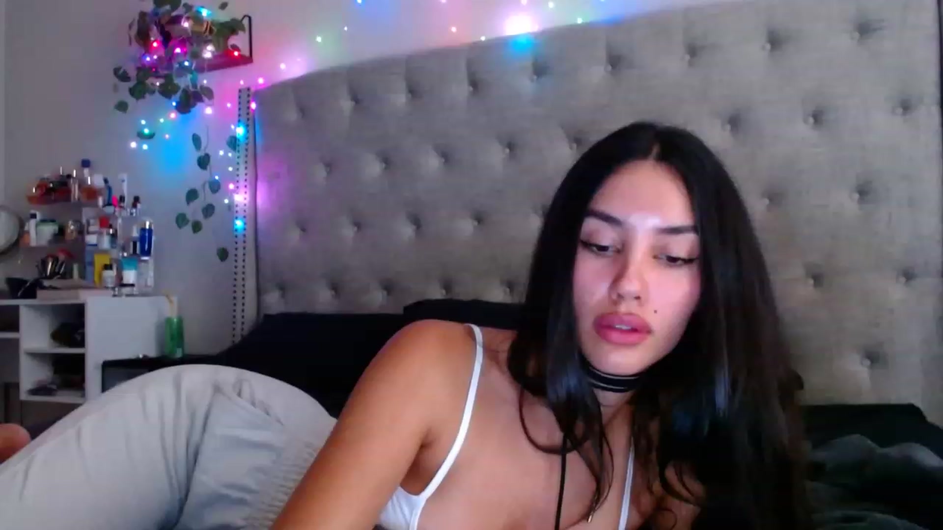 Gallery image thumbnail from SofiDiamond_'s myfreecams stream on, 08/05/2023, 21:13 image 3 of 20