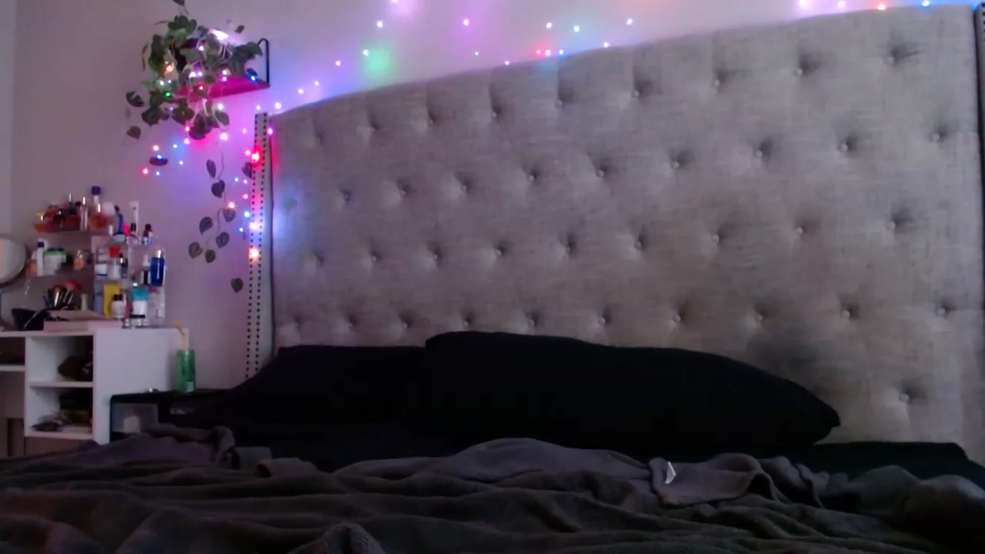 Gallery image thumbnail from SofiDiamond_'s myfreecams stream on, 08/05/2023, 21:13 image 1 of 20