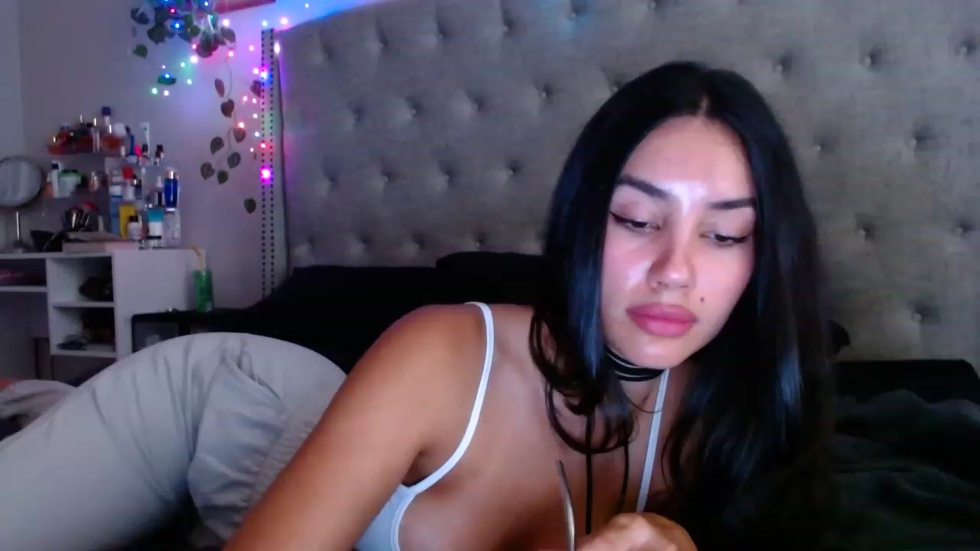 Gallery image thumbnail from SofiDiamond_'s myfreecams stream on, 08/05/2023, 21:13 image 10 of 20
