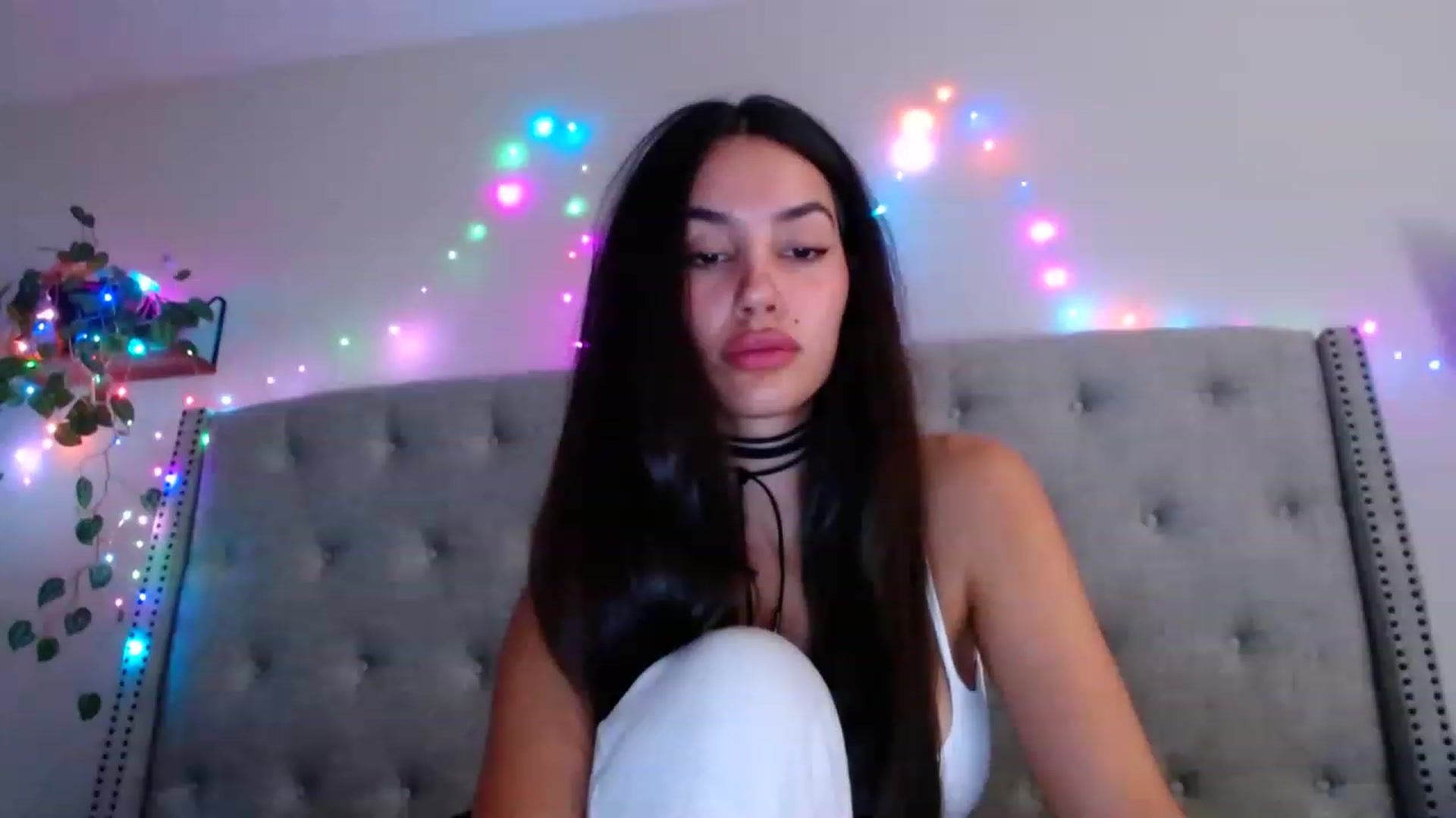 Gallery image thumbnail from SofiDiamond_'s myfreecams stream on, 08/05/2023, 21:13 image 15 of 20