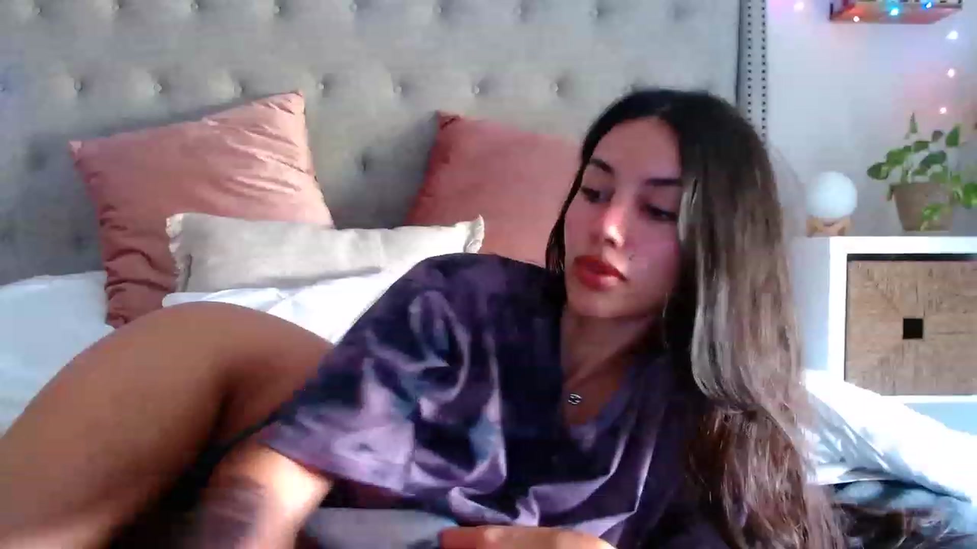 Gallery image thumbnail from SofiDiamond_'s myfreecams stream on, 08/17/2023, 15:56 image 7 of 20