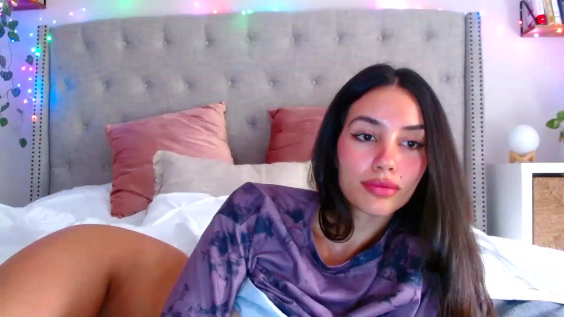 Gallery image thumbnail from SofiDiamond_'s myfreecams stream on, 08/17/2023, 18:10 image 15 of 20
