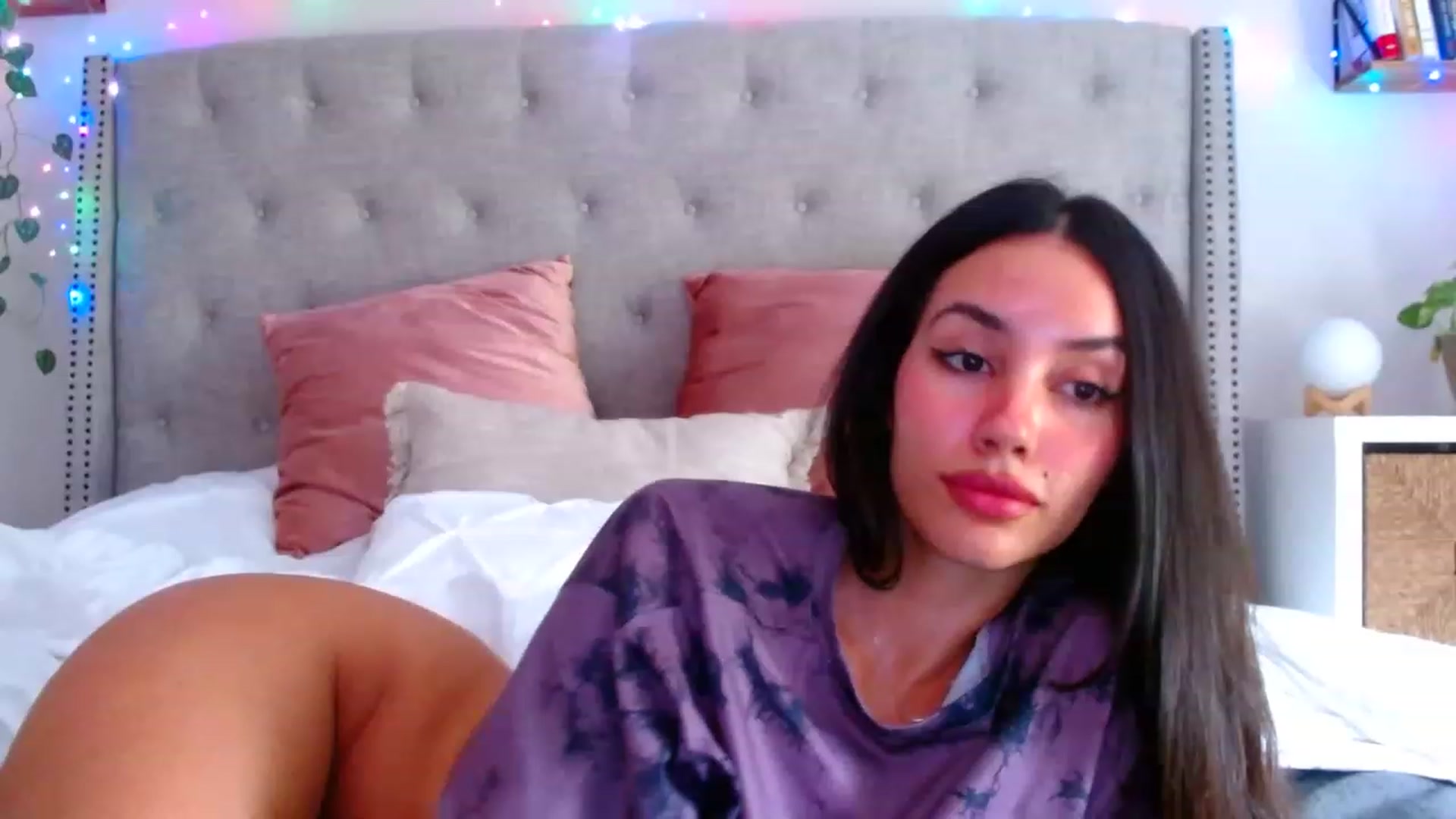 Gallery image thumbnail from SofiDiamond_'s myfreecams stream on, 08/17/2023, 18:10 image 8 of 20