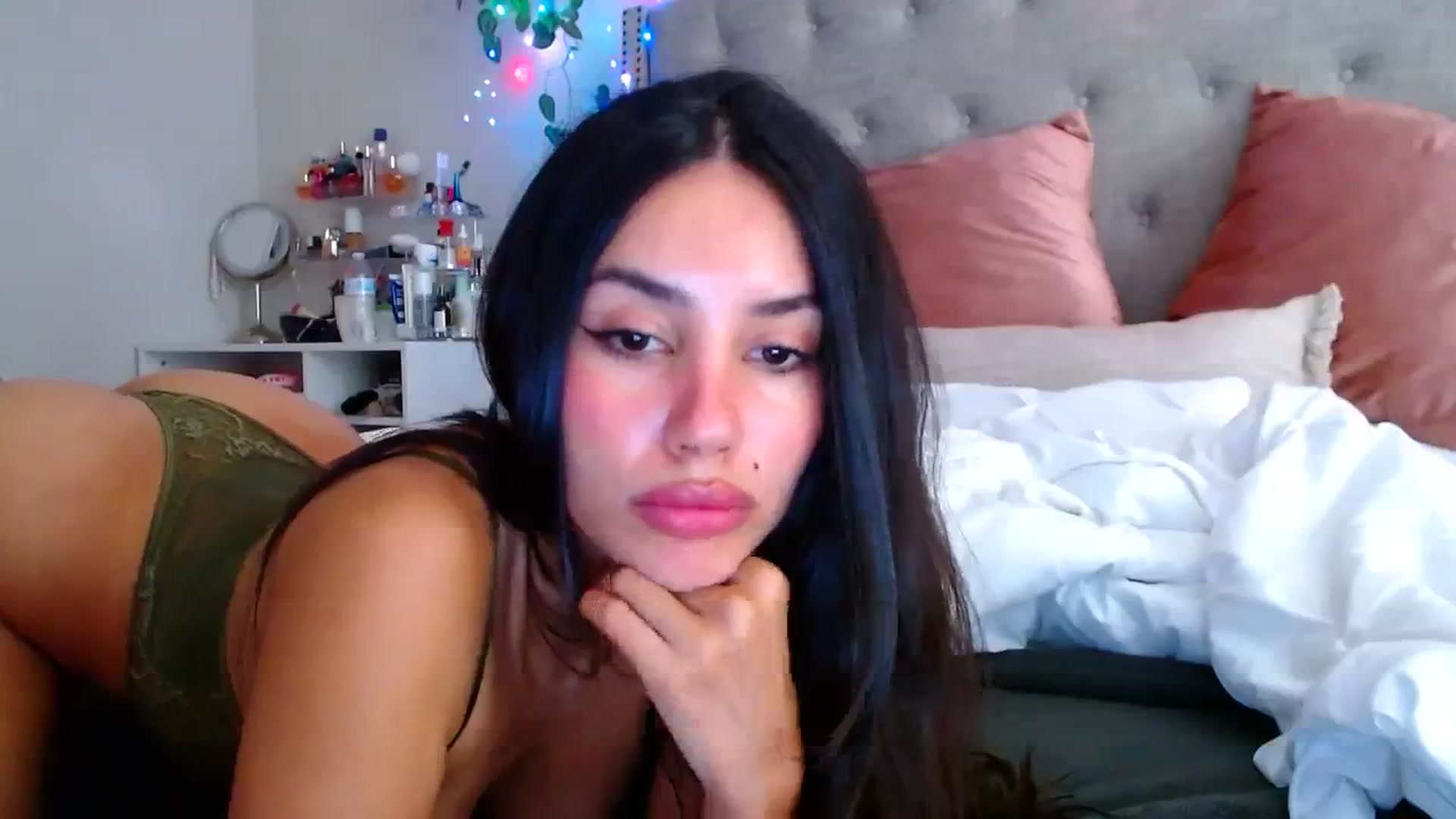 Gallery image thumbnail from SofiDiamond_'s myfreecams stream on, 08/24/2023, 17:12 image 18 of 20