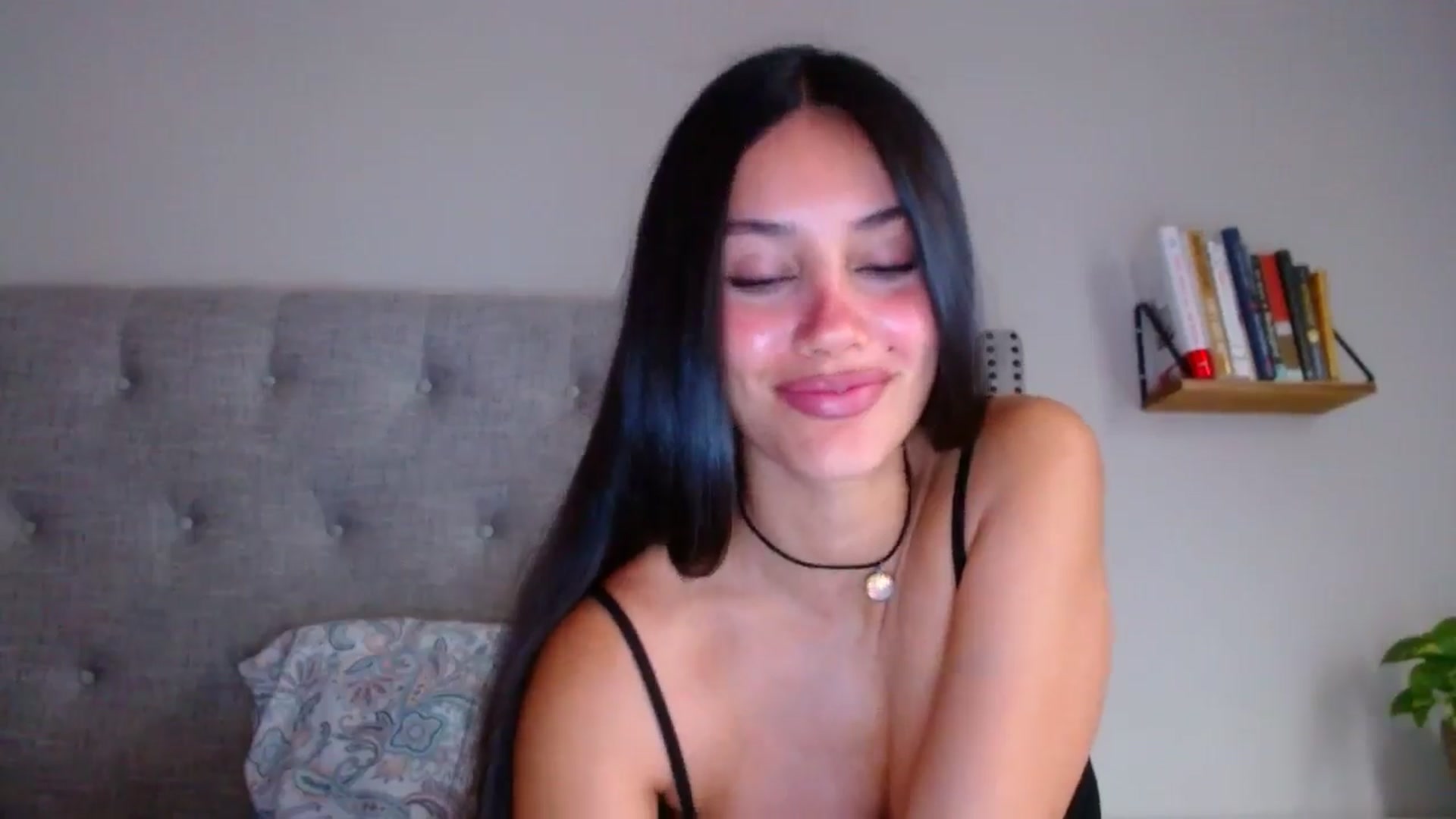Gallery image thumbnail from SofiDiamond_'s myfreecams stream on, 09/30/2024, 17:33 image 20 of 20