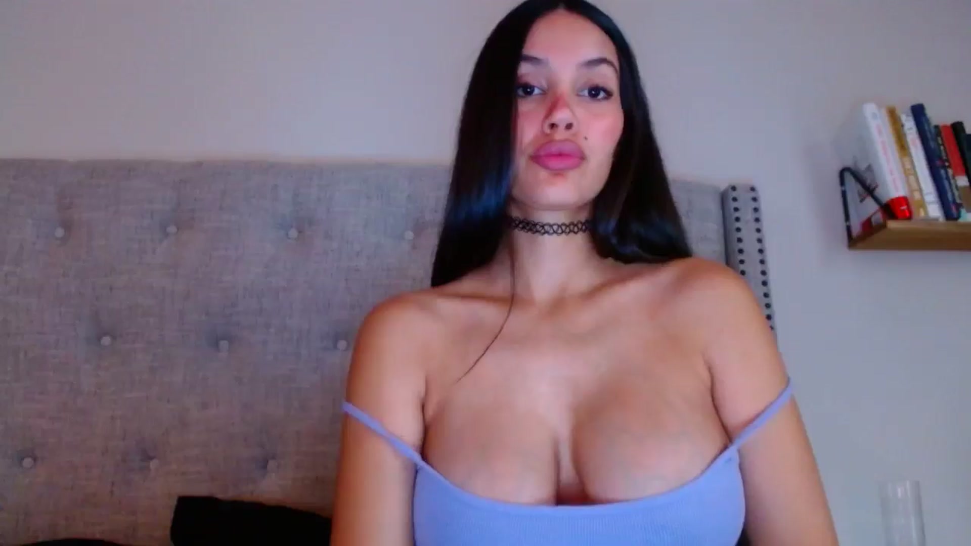 Gallery image thumbnail from SofiDiamond_'s myfreecams stream on, 10/22/2024, 17:23 image 16 of 20