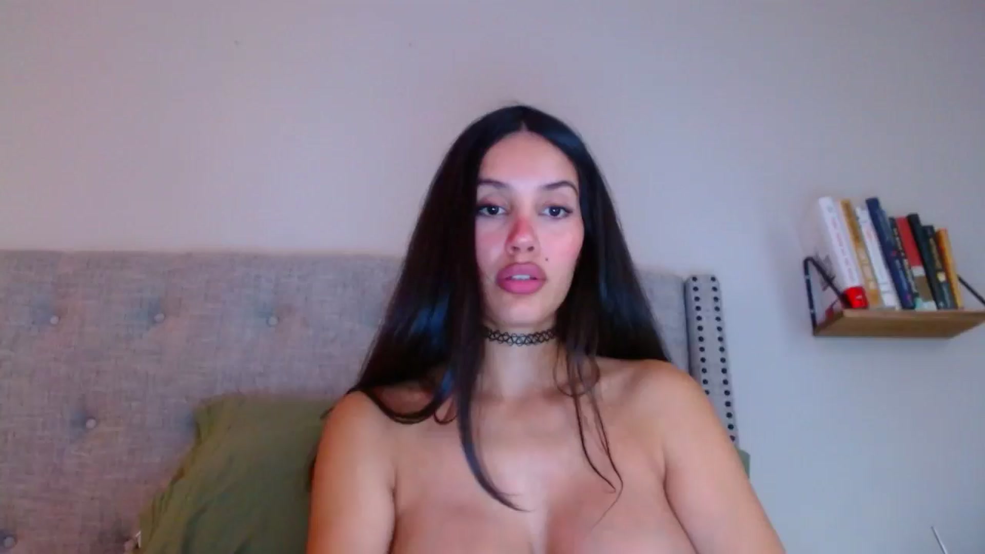 Gallery image thumbnail from SofiDiamond_'s myfreecams stream on, 10/29/2024, 17:41 image 10 of 20