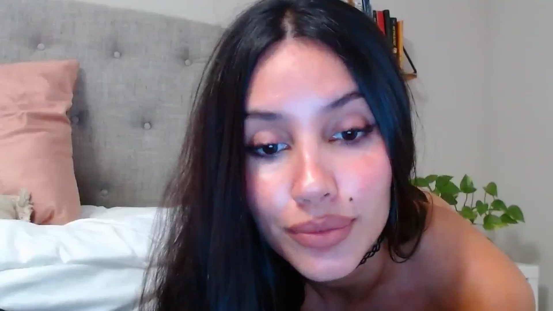 Gallery image thumbnail from SofiDiamond_'s myfreecams stream on, 11/09/2024, 21:03 image 13 of 20