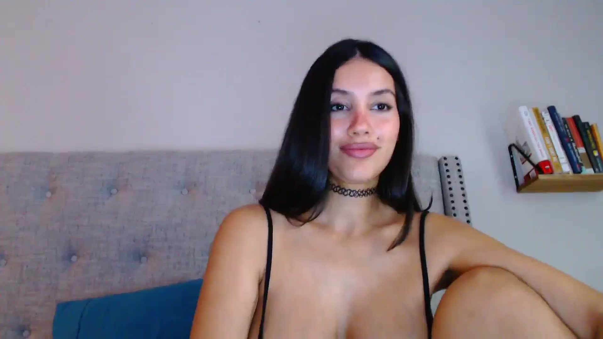 Gallery image thumbnail from SofiDiamond_'s myfreecams stream on, 11/13/2024, 19:10 image 8 of 20