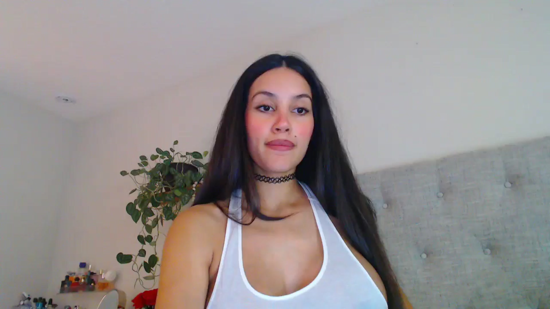 Gallery image thumbnail from SofiDiamond_'s myfreecams stream on, 11/22/2024, 19:06 image 4 of 20