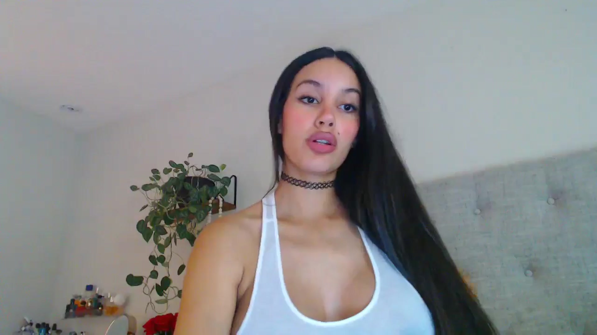 Gallery image thumbnail from SofiDiamond_'s myfreecams stream on, 11/22/2024, 19:06 image 5 of 20