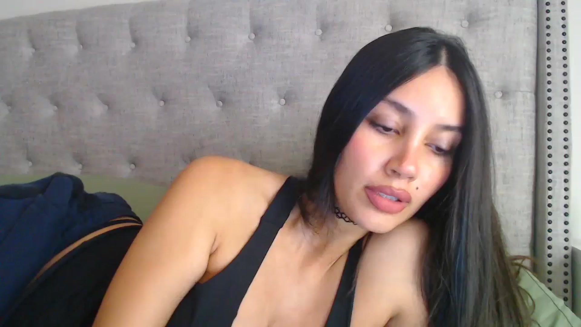 Gallery image thumbnail from SofiDiamond_'s myfreecams stream on, 11/23/2024, 19:52 image 20 of 20