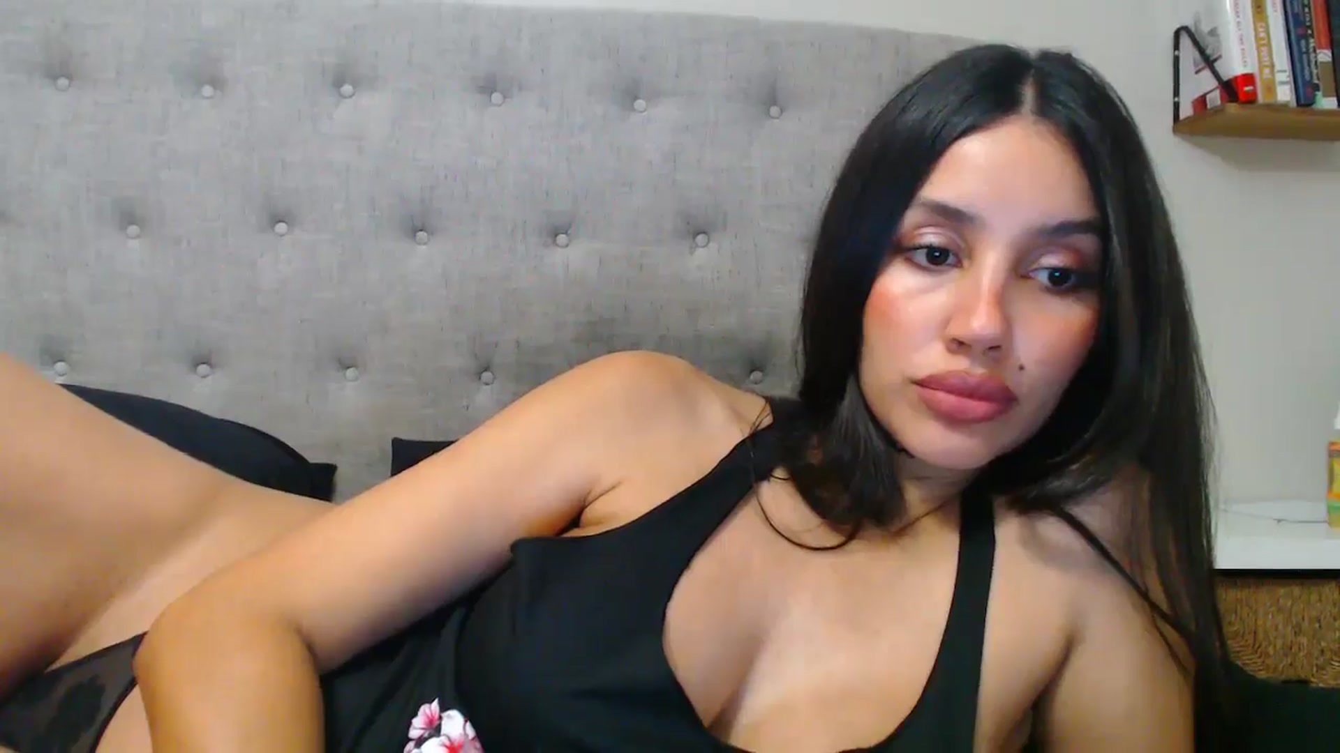 Gallery image thumbnail from SofiDiamond_'s myfreecams stream on, 11/30/2024, 22:49 image 13 of 20