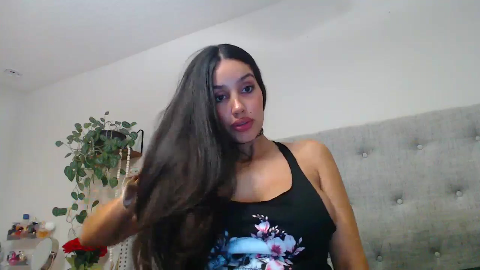 Gallery image thumbnail from SofiDiamond_'s myfreecams stream on, 11/30/2024, 22:49 image 9 of 20