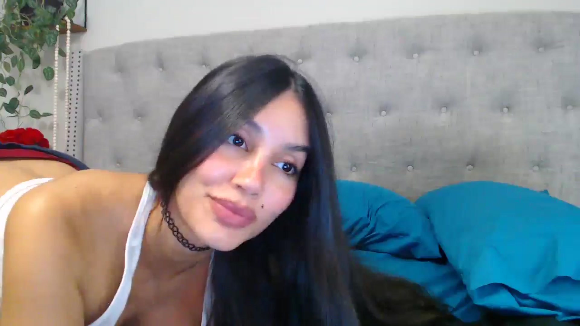 Gallery image thumbnail from SofiDiamond_'s myfreecams stream on, 12/06/2024, 20:46 image 11 of 20