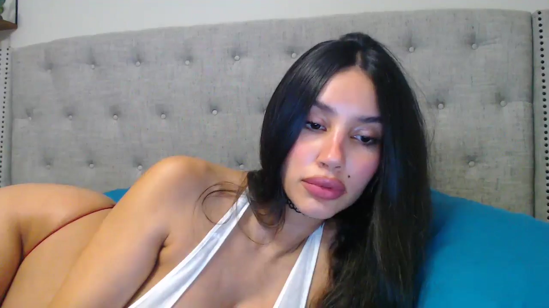 Gallery image thumbnail from SofiDiamond_'s myfreecams stream on, 12/06/2024, 22:09 image 3 of 20