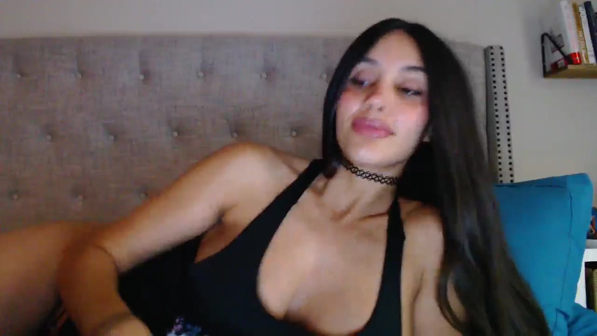 Gallery image thumbnail from SofiDiamond_'s myfreecams stream on, 12/11/2024, 18:12 image 14 of 20