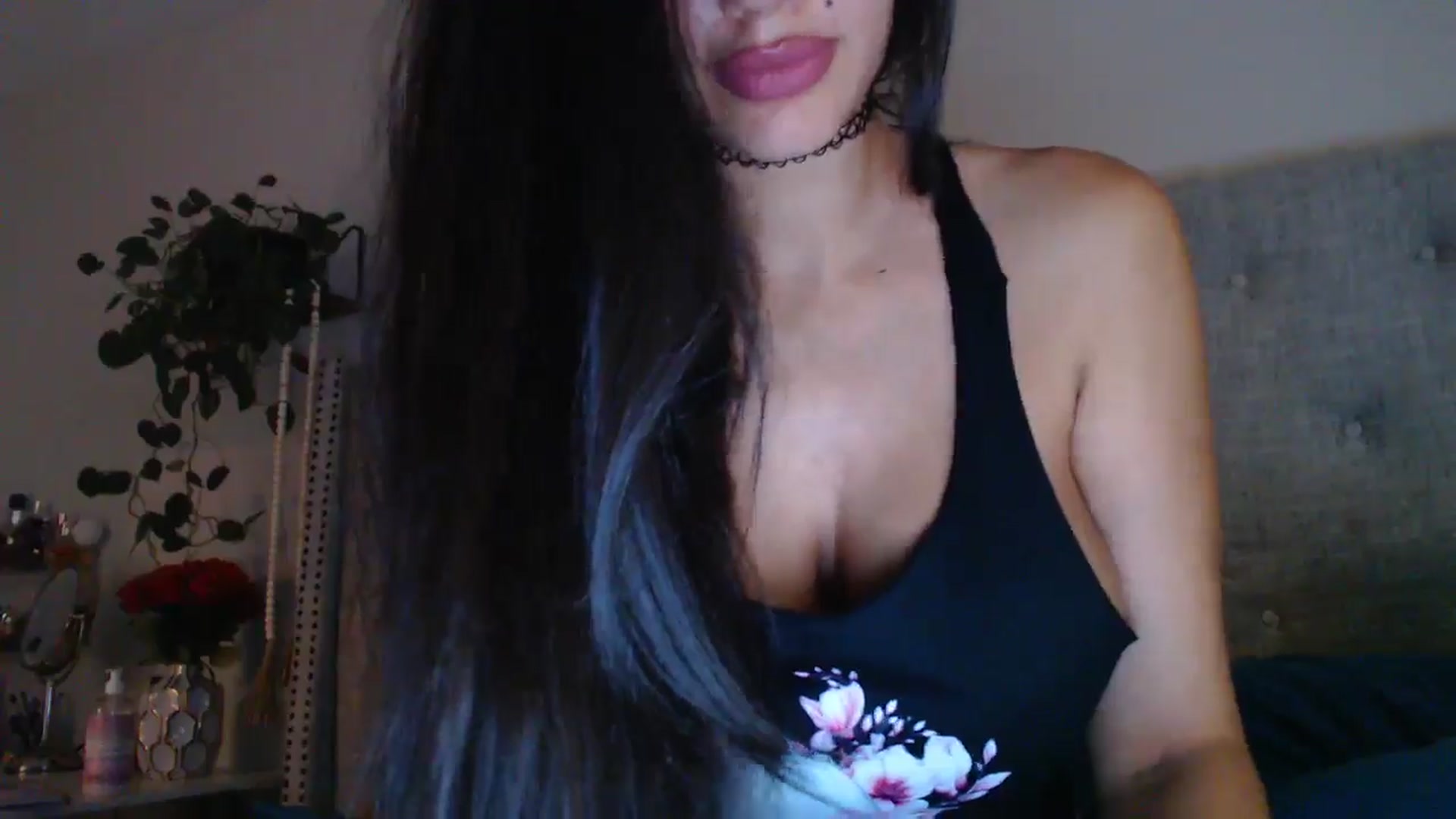 Gallery image thumbnail from SofiDiamond_'s myfreecams stream on, 12/11/2024, 19:26 image 10 of 20