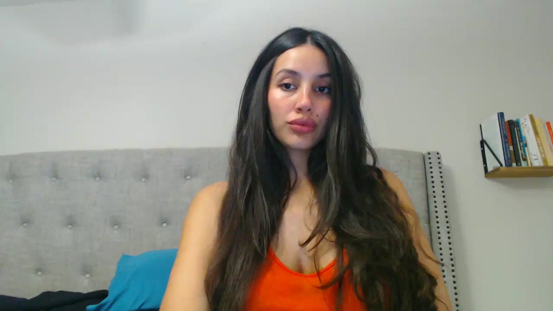 Gallery image thumbnail from SofiDiamond_'s myfreecams stream on, 01/16/2025, 20:03 image 10 of 20