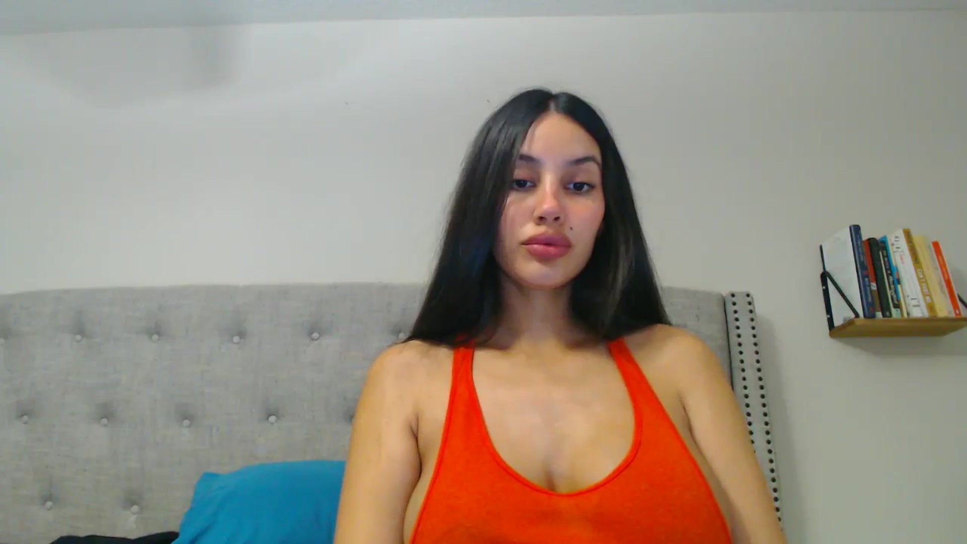 Gallery image thumbnail from SofiDiamond_'s myfreecams stream on, 01/16/2025, 20:03 image 13 of 20