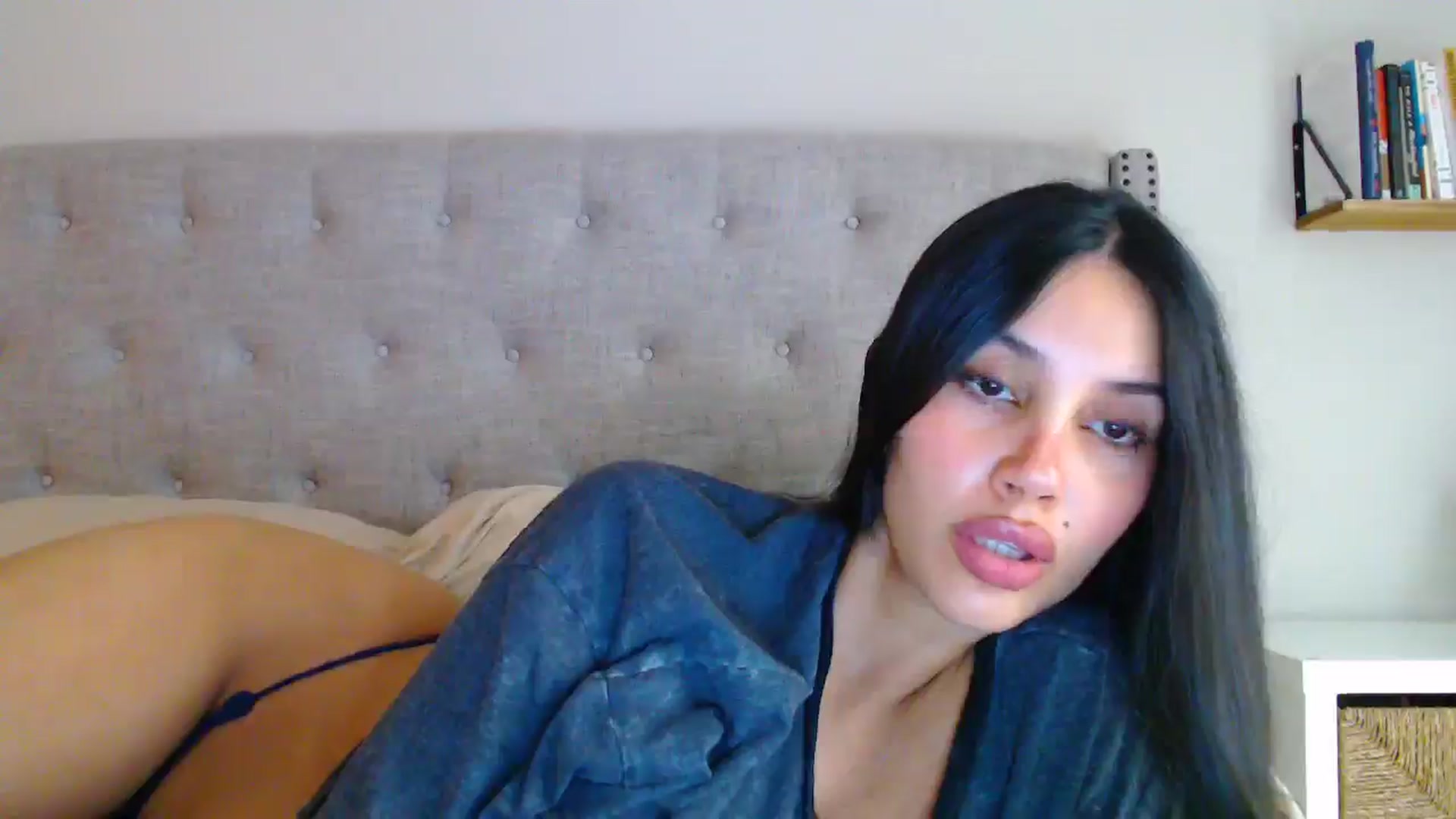 Gallery image thumbnail from SofiDiamond_'s myfreecams stream on, 01/28/2025, 19:34 image 5 of 20