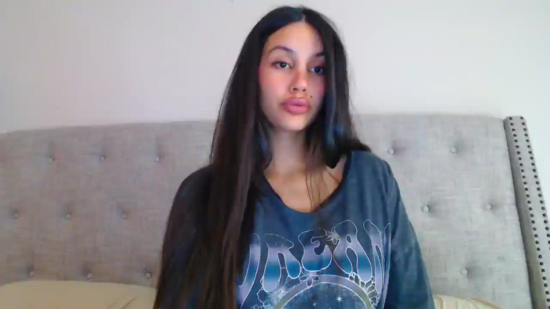 Gallery image thumbnail from SofiDiamond_'s myfreecams stream on, 01/28/2025, 19:34 image 12 of 20