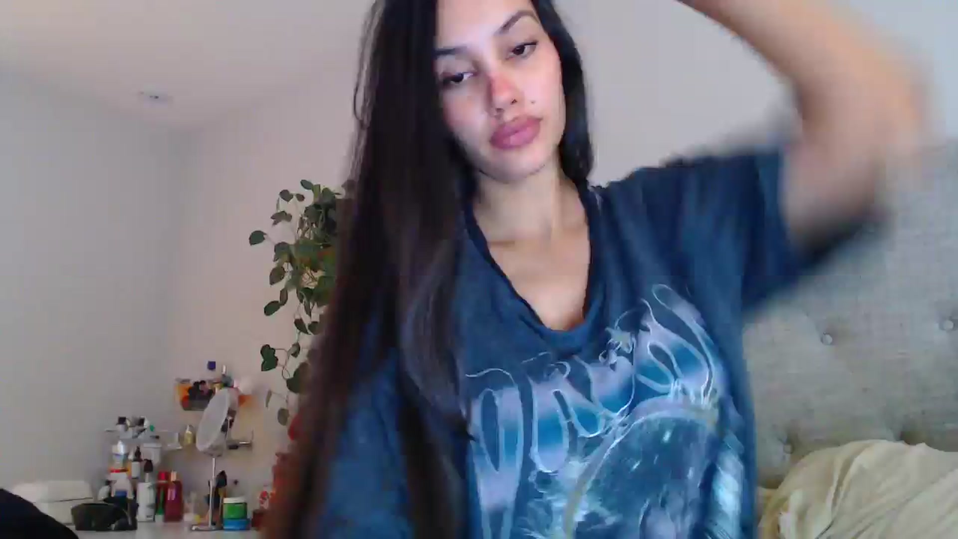 Gallery image thumbnail from SofiDiamond_'s myfreecams stream on, 01/28/2025, 19:34 image 7 of 20