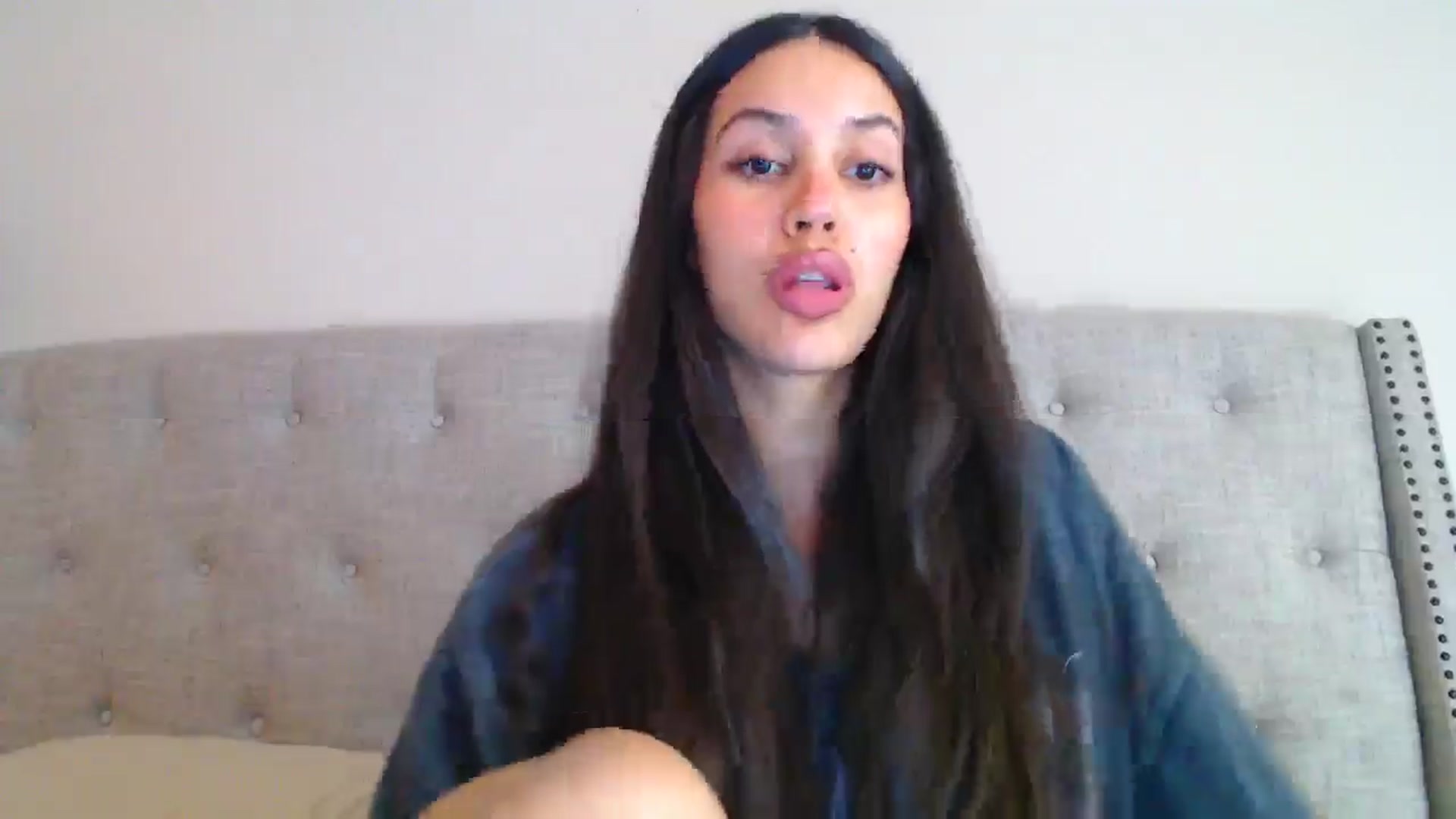 Gallery image thumbnail from SofiDiamond_'s myfreecams stream on, 01/28/2025, 19:34 image 17 of 20