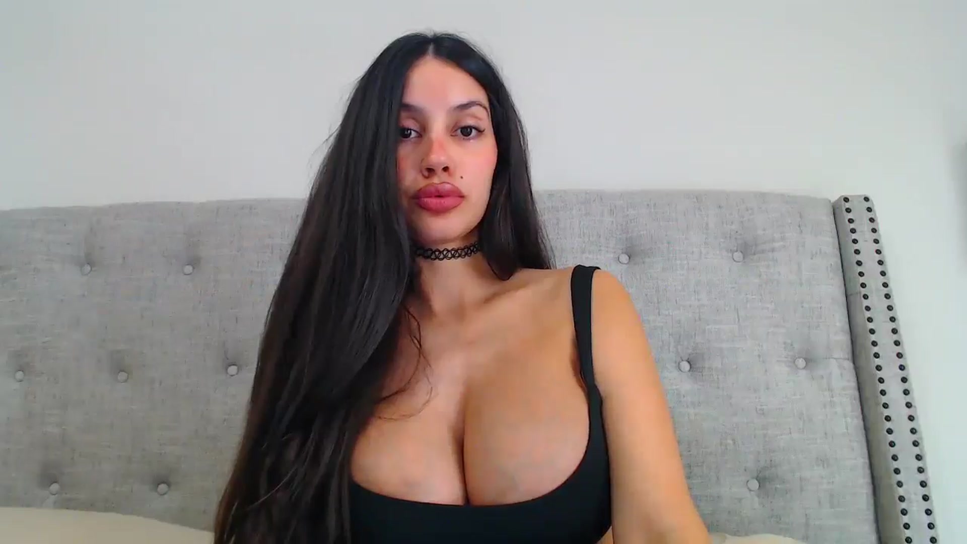 Gallery image thumbnail from SofiDiamond_'s myfreecams stream on, 01/31/2025, 21:07 image 14 of 20