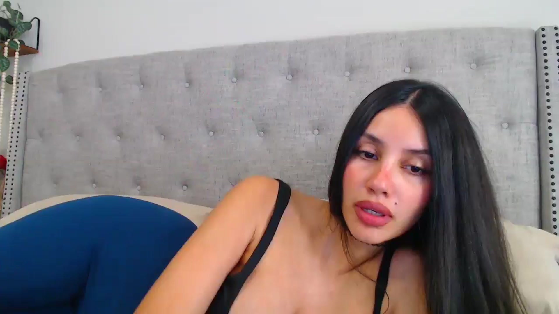 Gallery image thumbnail from SofiDiamond_'s myfreecams stream on, 01/31/2025, 21:07 image 1 of 20
