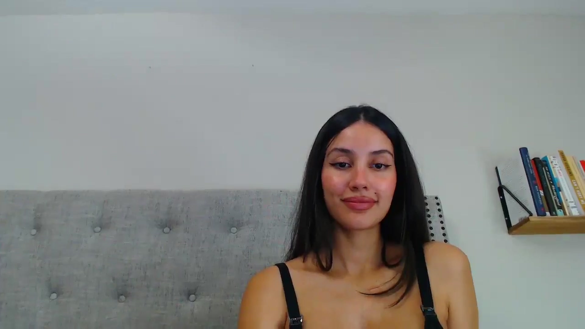 Gallery image thumbnail from SofiDiamond_'s myfreecams stream on, 02/13/2025, 19:36 image 11 of 20