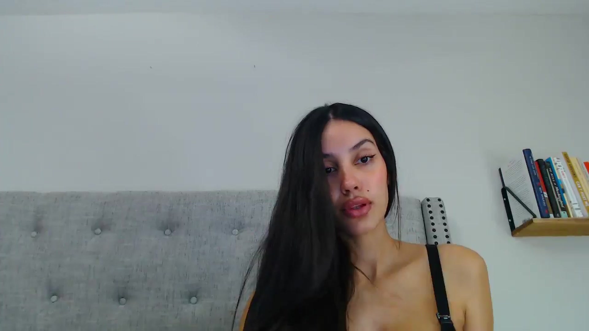 Gallery image thumbnail from SofiDiamond_'s myfreecams stream on, 02/13/2025, 19:36 image 13 of 20